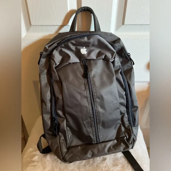 Basecamp gray nylon backpack Apple logo laptop work travel pockets school - Picture 5 of 16